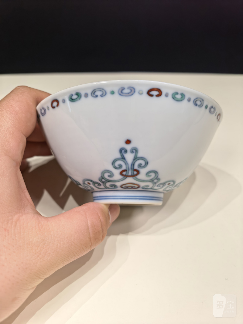 清雍正 斗彩如意贯套纹碗一对 - 图6